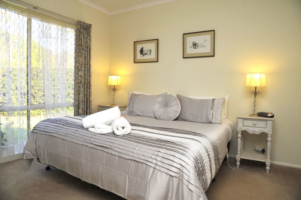 The Birch House - Silver Birches Accommodation Bright Exterior foto